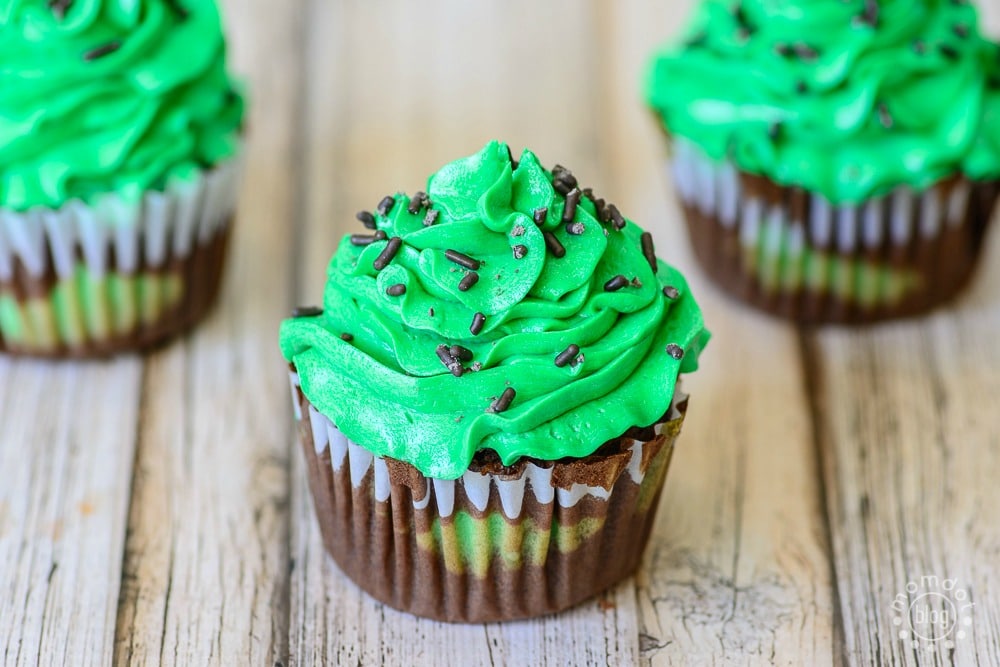 tie dye cupcakes