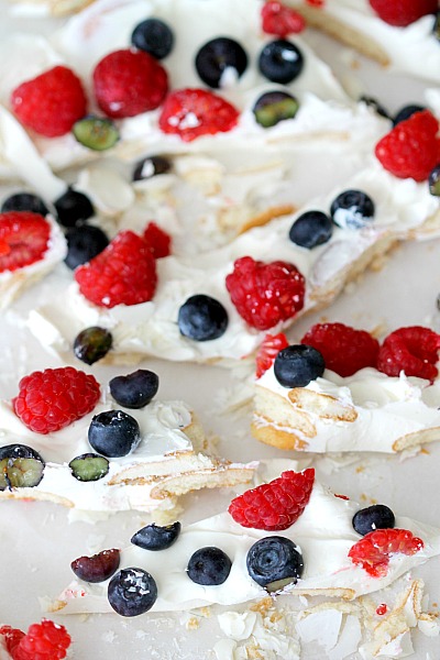 Berry Bark with Fresh Fruit and White Chocolate, easy 5 minute recipe