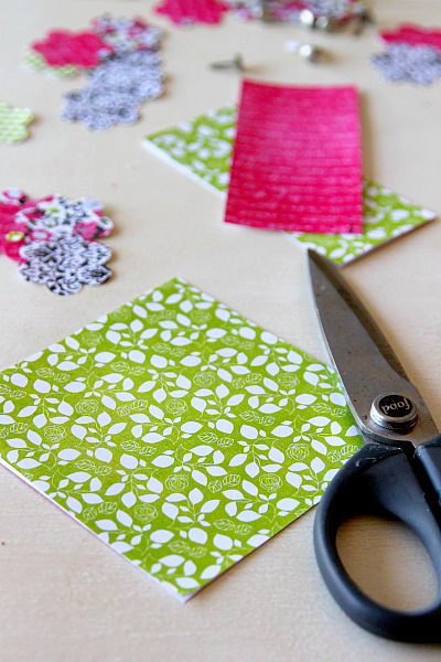 DIY Pencil Topper Pinwheels, add a "You Blow me Away" note and it becomes a great no candy valentine handout!