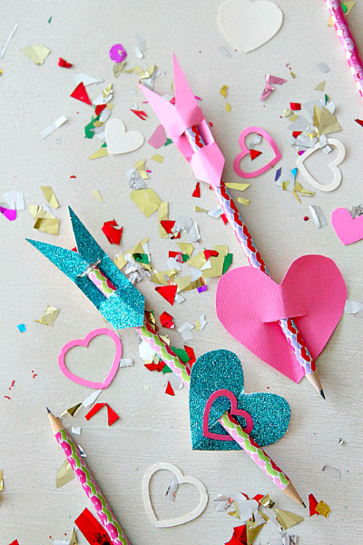 DIY Arrow Pencil Topper , Perfect for Teachers, Classroom crafts , Only need construction paper and pencils!