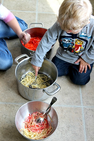 DIY Colored Spaghetti - More than food, its fun playtime for kid activities! Perfect for any age, picture tutorial by www.momdot.com