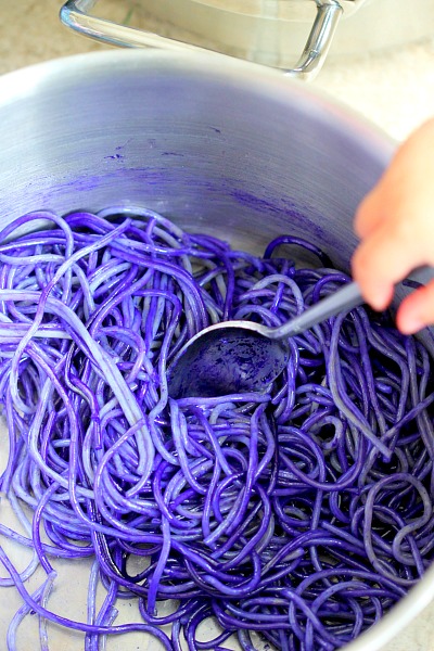 DIY Colored Spaghetti - More than food, its fun playtime for kid activities! Perfect for any age, picture tutorial by www.momdot.com