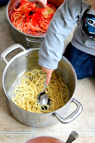 DIY Colored Spaghetti - More than food, its fun playtime for kid activities! Perfect for any age, picture tutorial by www.momdot.comi