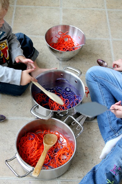 DIY Colored Spaghetti - More than food, its fun playtime for kid activities! Perfect for any age, picture tutorial by www.momdot.com