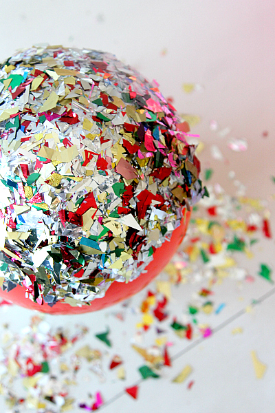 Valentines Day DIY Glitter Bowl with Modge podge and balloons