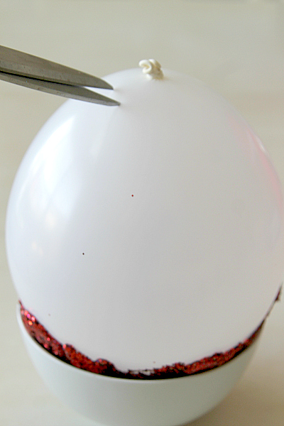 Valentines Day DIY Glitter Bowl with Modge podge and balloons