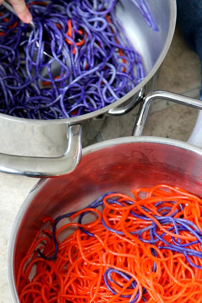DIY Colored Spaghetti - More than food, its fun playtime for kid activities! Perfect for any age, picture tutorial by www.momdot.com
