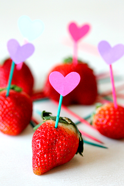 Quick and Easy cupcake toppers or appetizer decor, DIY from www.momdot.com