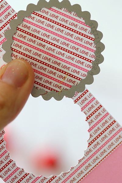 Printable Valentines Day cards for Hershey Kisses, learn more at www.momdot.com 