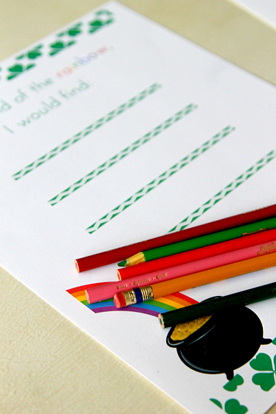 St. Patricks Day Free Printable Download - Momdot.com