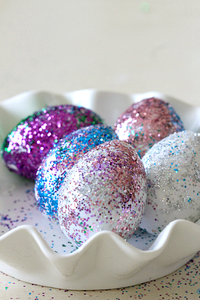 Glitter Easter Eggs, Get Messy and Have fun! More Easter at www.momdot.com