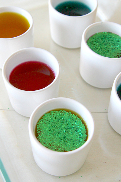 Baking Soda Kitchen Activity for Kids, www.momdot.com