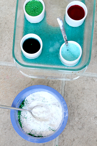 Baking Soda Kitchen Activity for Kids, www.momdot.com
