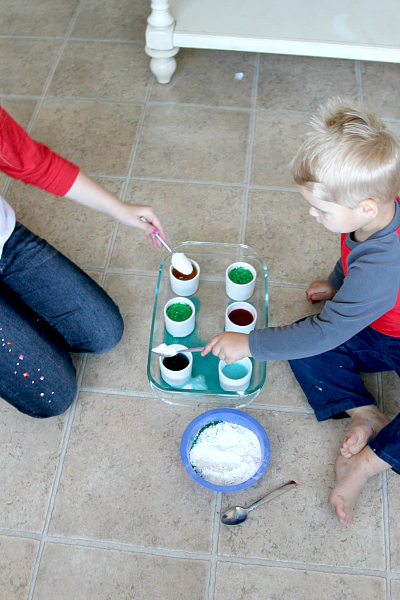 Baking Soda Kitchen Activity for Kids, www.momdot.com