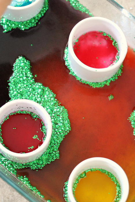 Baking Soda Kitchen Activity for Kids, www.momdot.com