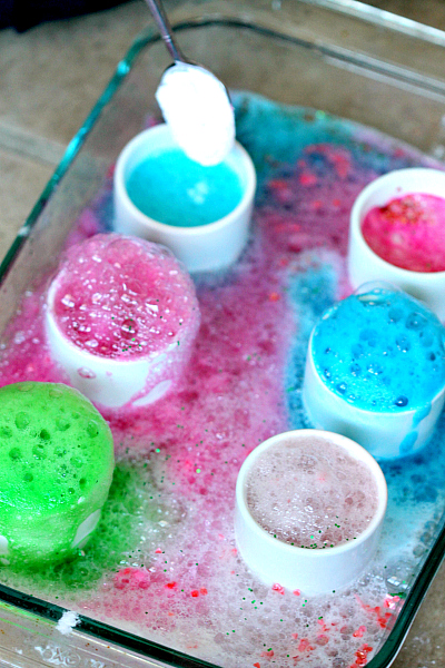 Baking Soda Kitchen Activity for Kids, www.momdot.com