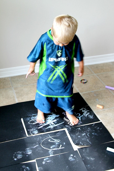 Create an Indoor Sidewalk to Chalk on, easy for kids of all ages and hours of fun! more at www.momdot.com