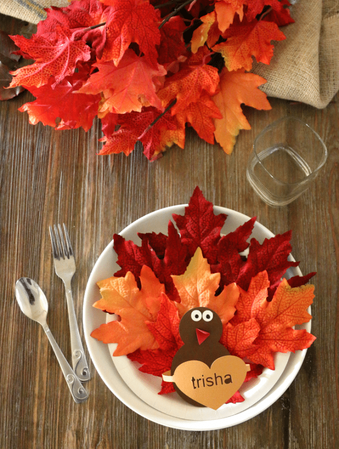 Leaf Turkey Place Setting DIY, Craft up an adorable way for Thanksgiving Seating
