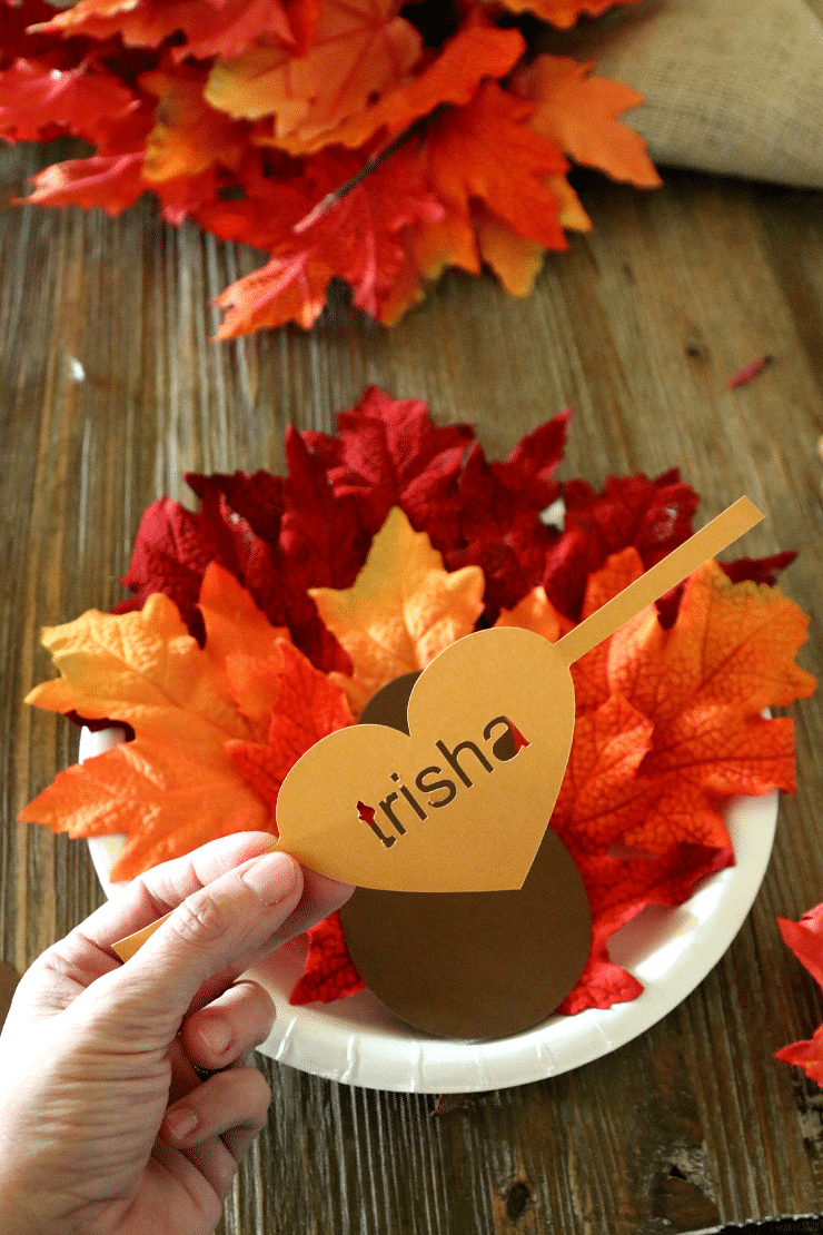 Leaf Turkey Place Setting DIY, Craft up an adorable way for Thanksgiving Seating