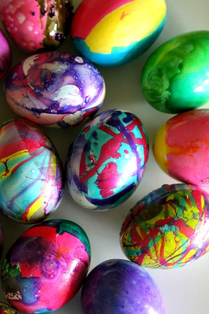 Marble dip Easter eggs are such a fun and easy project to make spectacular patterns!