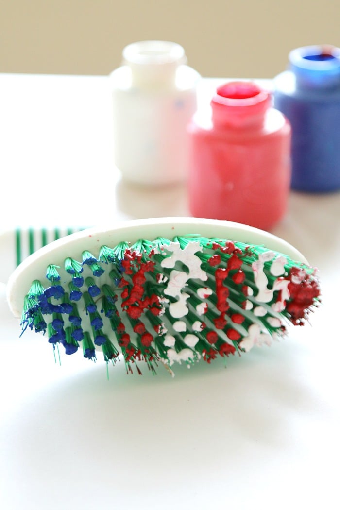 4th of July Kids Flag Art Craft Using a Dish Brush