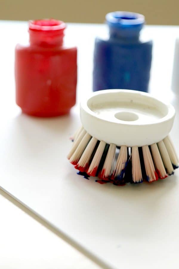 4th of July Kids Fireworks Art Craft Using a Dish Brush 