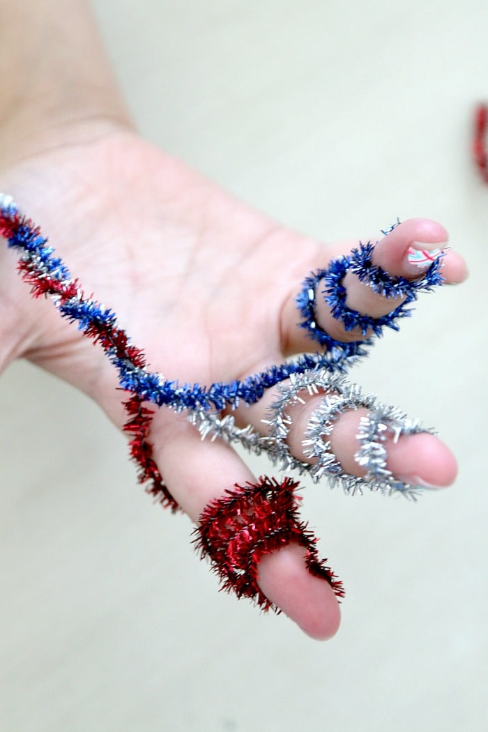 Create a Firework Ring with Pipecleaners, fun for 4th of July and Memorial Crafting