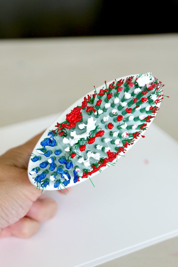 4th of July Kids Flag Art Craft Using a Dish Brush