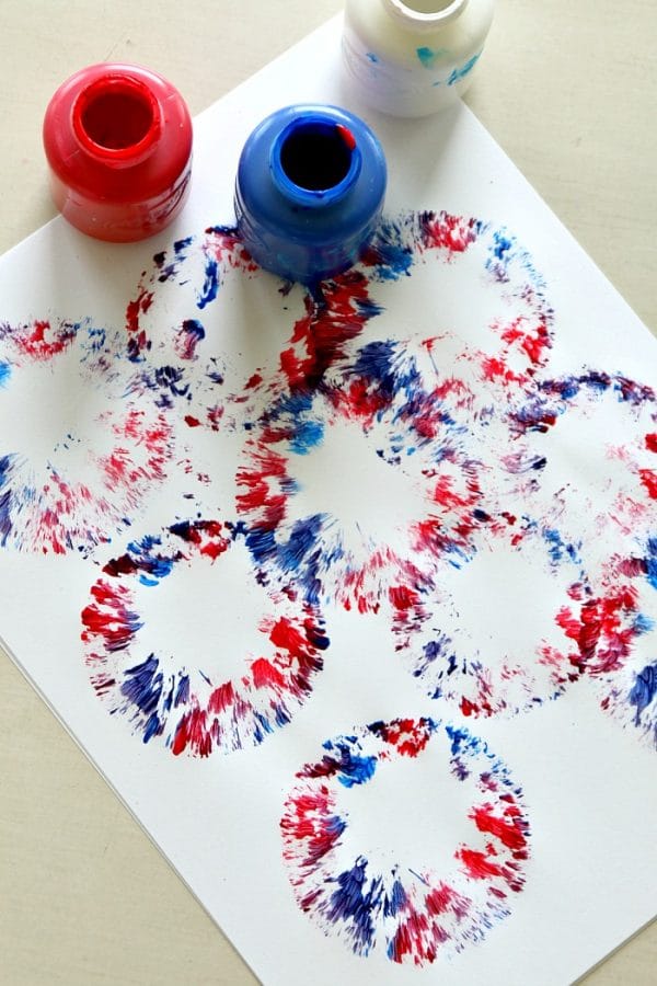 4th of July Kids Fireworks Art Craft Using a Dish Brush 