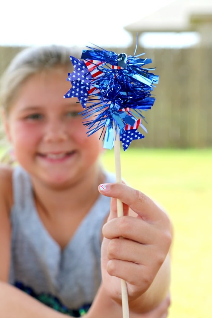 Toddler and Preschooler Safe Sparkler DIY perfect for the little ones 4th of July Fun, Easy and Quick DIY
