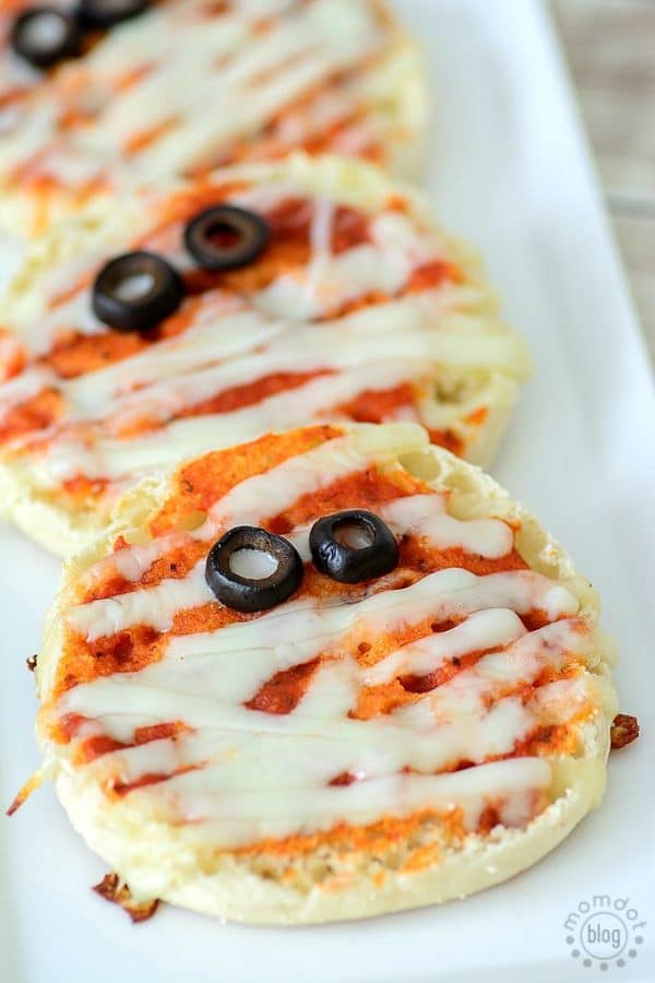 How to delight your kids with Mummy Pizza this halloween