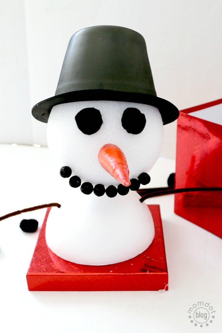 Turn a plain old box into a snowman to gift this Christmas, Delight kids with this tutorial that makes your gift something special