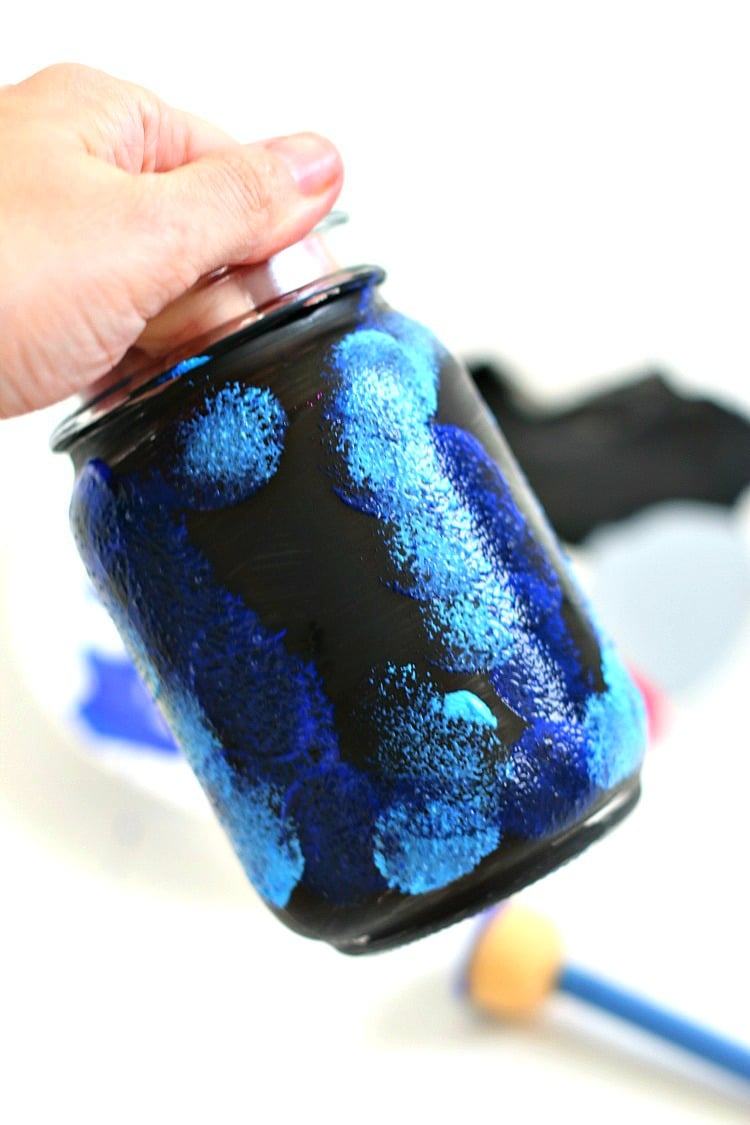 Create a Constellation Jar that lights up: host the galaxy in your room with this DIY Constellation jar, picture tutorial