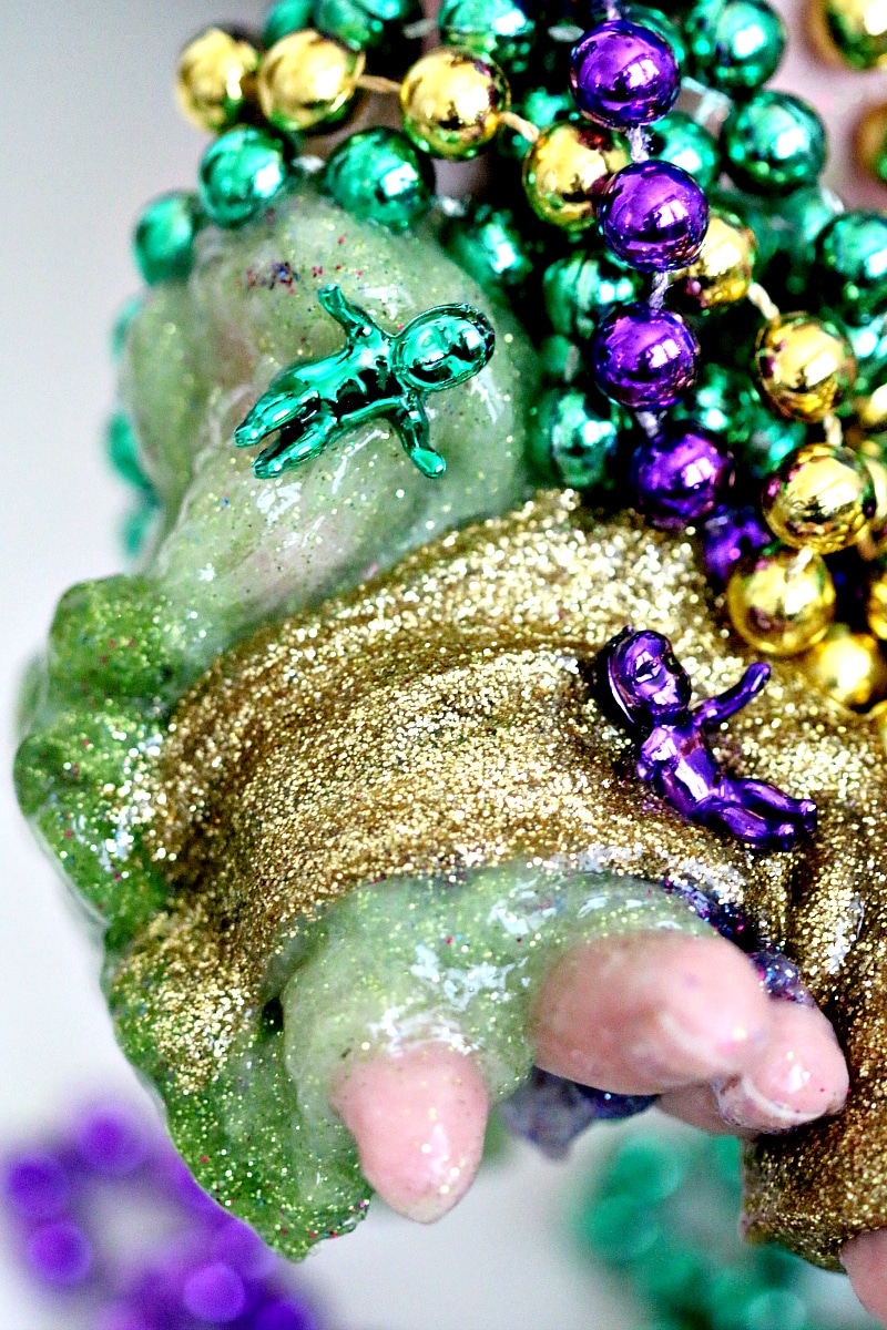 How to make Mardi Gras Slime : whether you celebrate mardi gras or not, get in the spirit of this fun Southern holiday by creating sensory green, gold, and purple slime