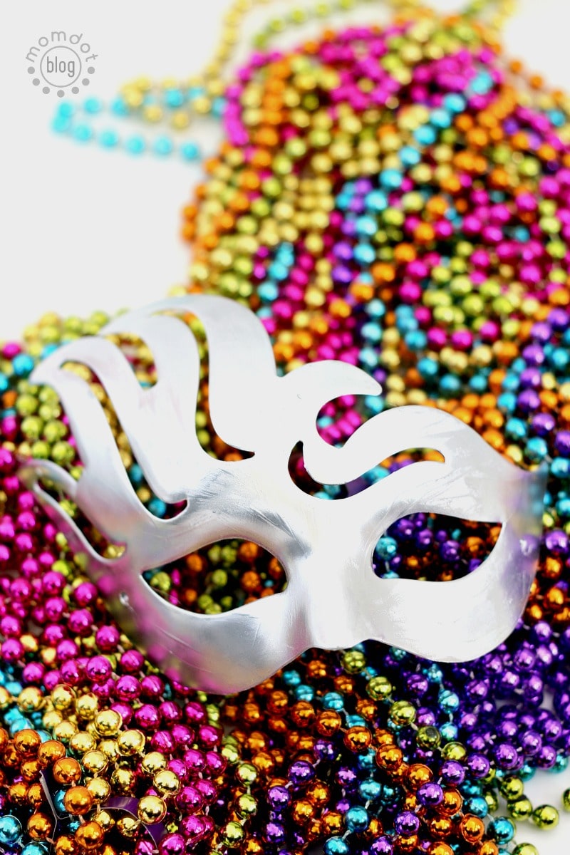 Make your Own Mardi Gras Mask with Leftover Beads - easy, creative and beautiful. DIY Masquerade ball mask