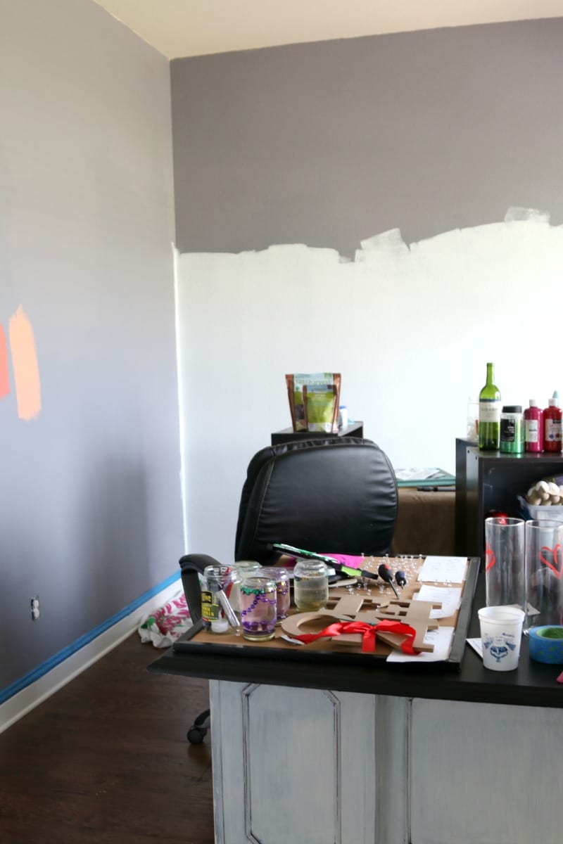 Chalkboard desk top and refinishing desk, office makeover DIY