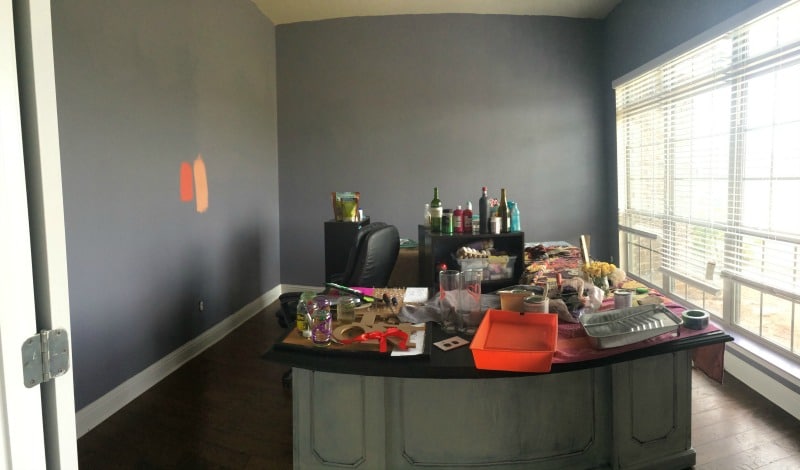 Chalkboard desk top and refinishing desk, office makeover DIY