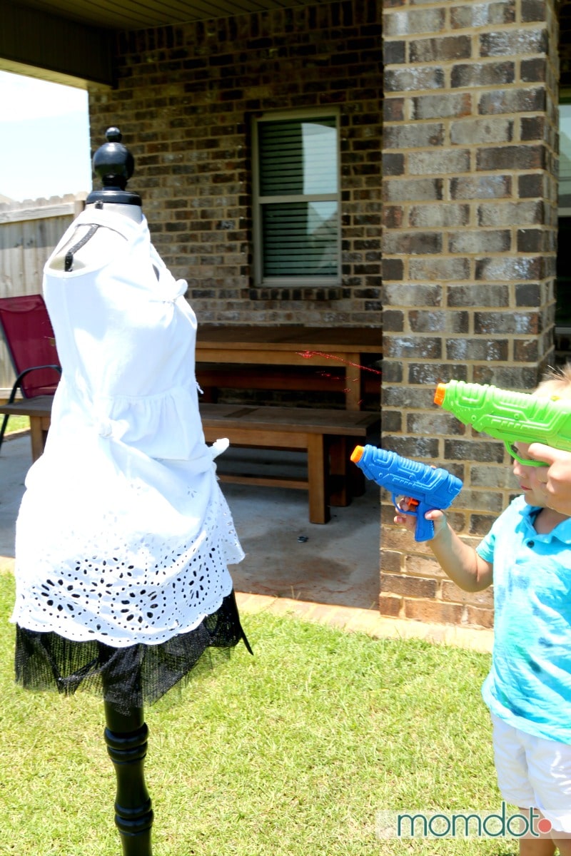 Water Gun Tie Dye : Summer Fun Trashing the Dress! Your kids will love tie dying their clothing no matter how they do it but this makes it ultra fun