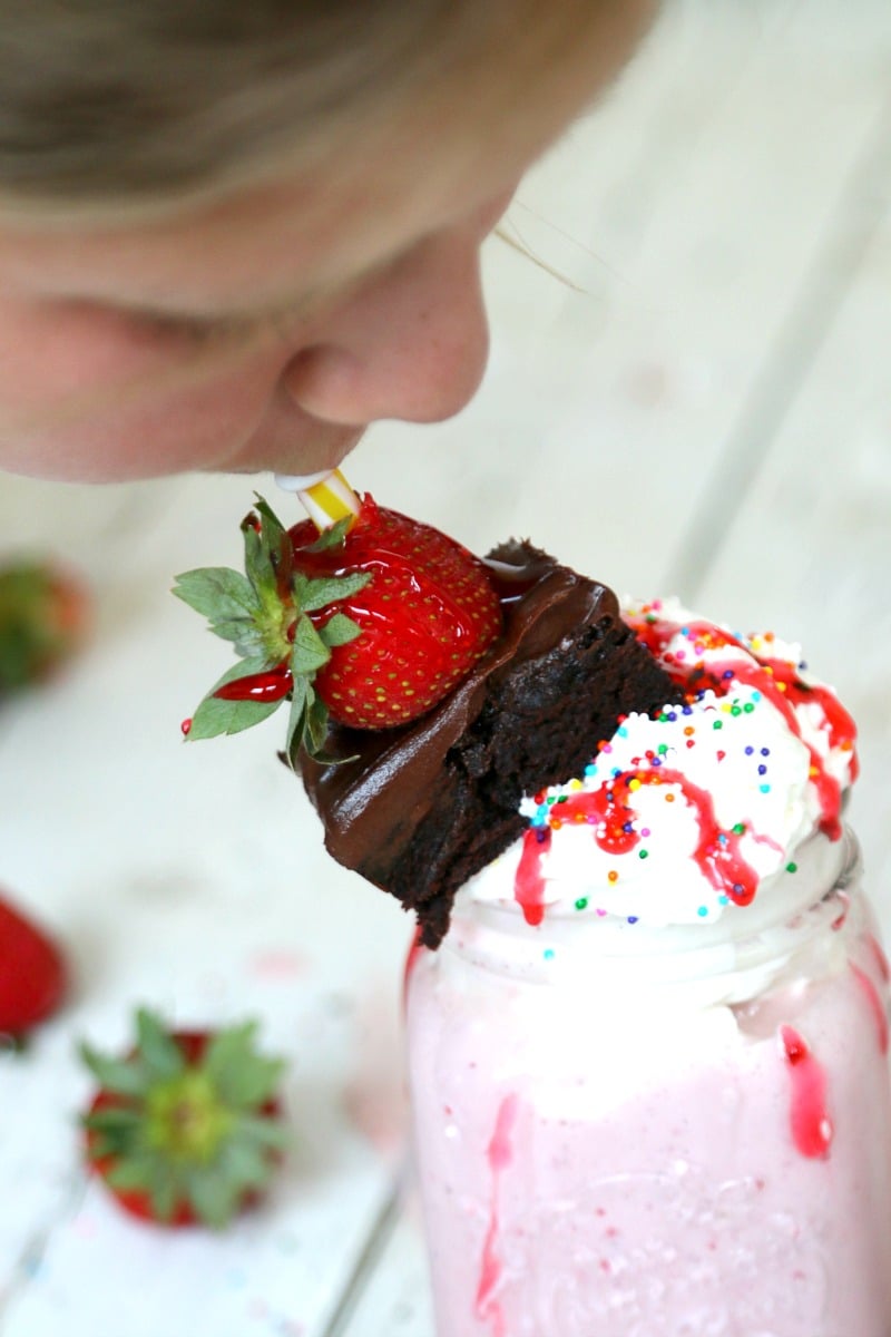 Create a Decadent milkshake with strawberries, brownies, Breyers natural vanilla and lots of toppings. Nothing ordinary about this milkshake! Get messy!