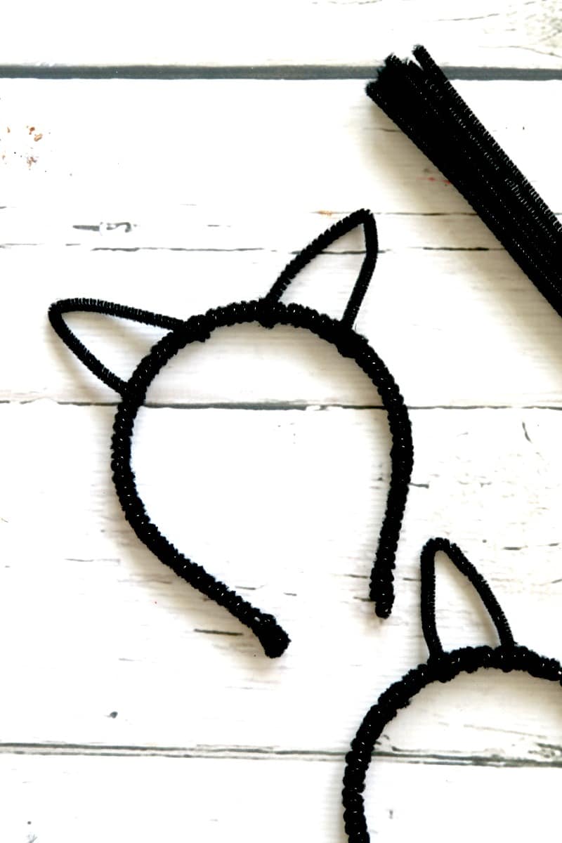 How to Make Cat Ears with a Headband and Pipe Cleaners : Fun Halloween Craft for DIY costumes