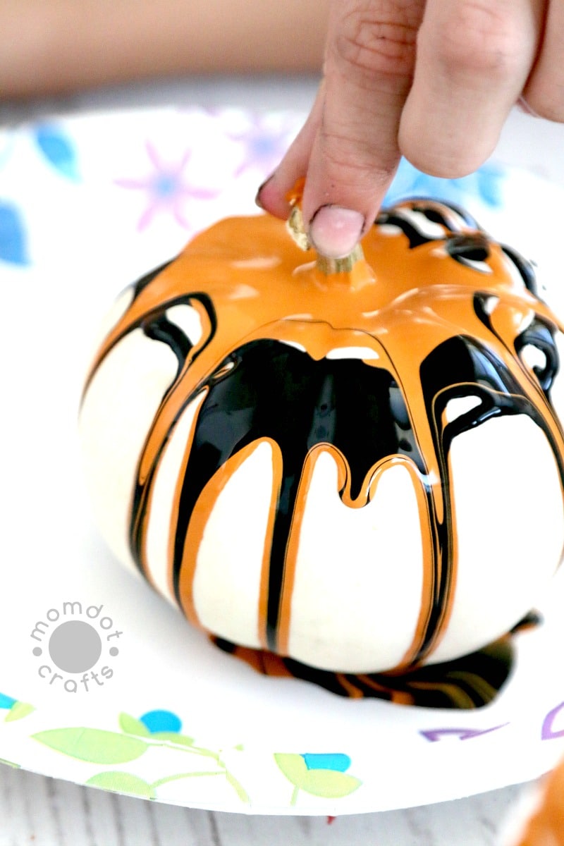 Drip Painting No Carve Pumpkin DIY for Halloween - Endless creativity and gorgeous!