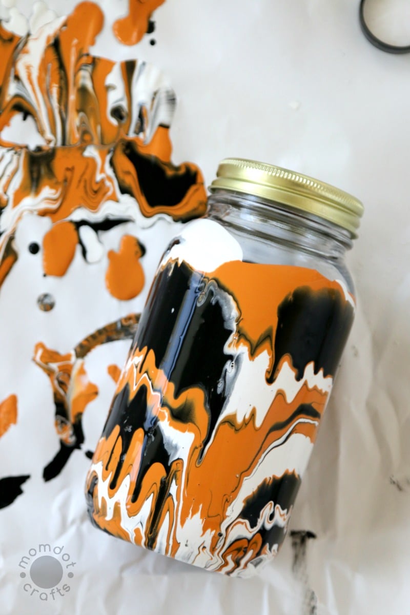Drip Paint Mason Jars , Fall and Halloween Mason Jar DIY - get the step by step tutorial here with milk paint