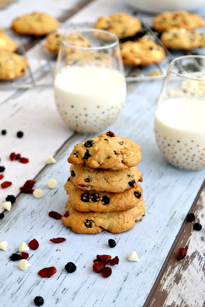 Cranberry, Blueberry & White Chocolate Cookie Recipe : Best Cookie Dough Recipe EVER for ALL your Christmas Cookies
