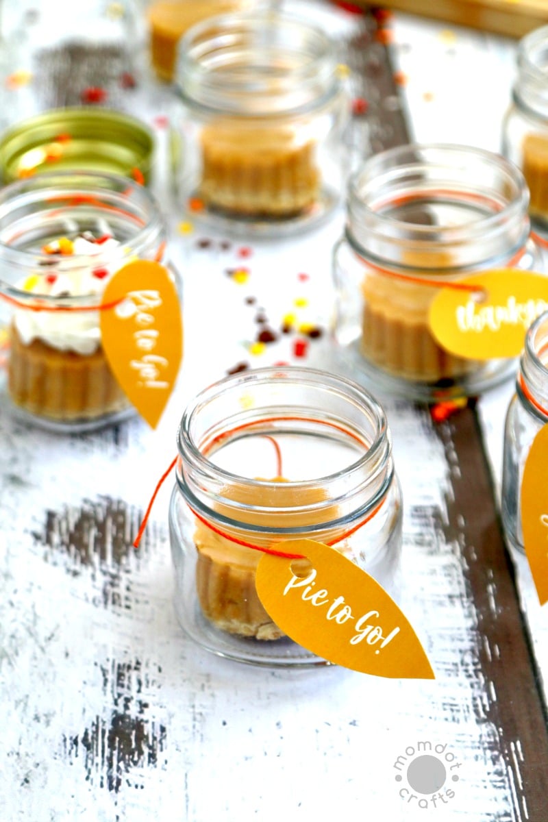 Pumpkin Pie to Go! Add pumpkin pie to mason jars and pass out to Thanksgiving Guests to go in an adorable sweet treat, here is how we did it with almost NO WORK
