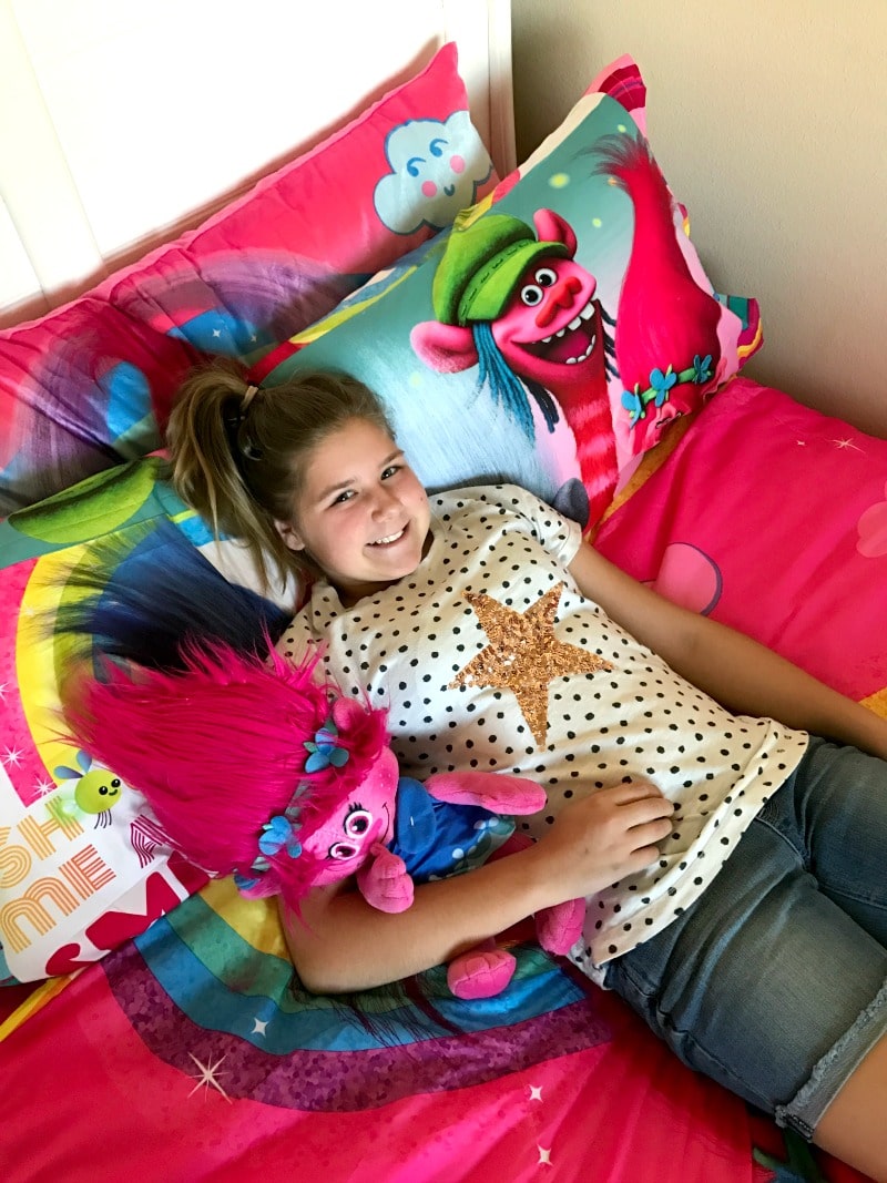 4 Must Have Pieces of Trolls Movie Bedding