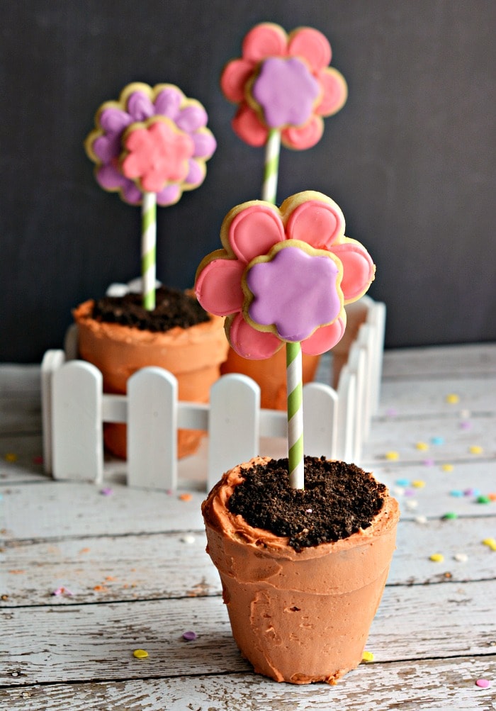Flower Pot Cupcakes So Cute!
