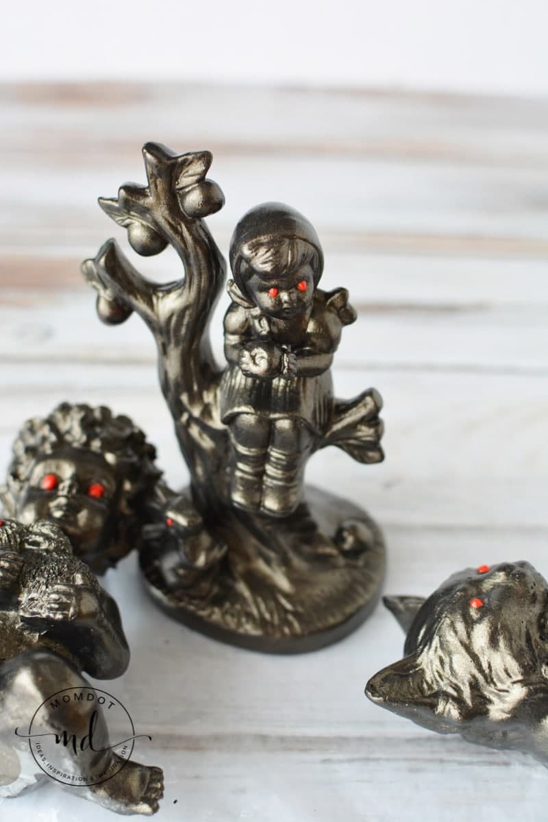 How to make creepy Halloween Figurines, Dolls and Creatures using old knick knacks #halloween #crafting #halloweencrafts #howtomake #momdot #tutorial #DIY