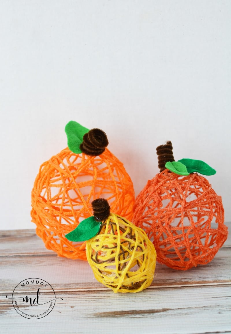 Yarn Pumpkins | How to make Yarn Pumpkins | Simple Balloon Pumpkins for Halloween Crafting