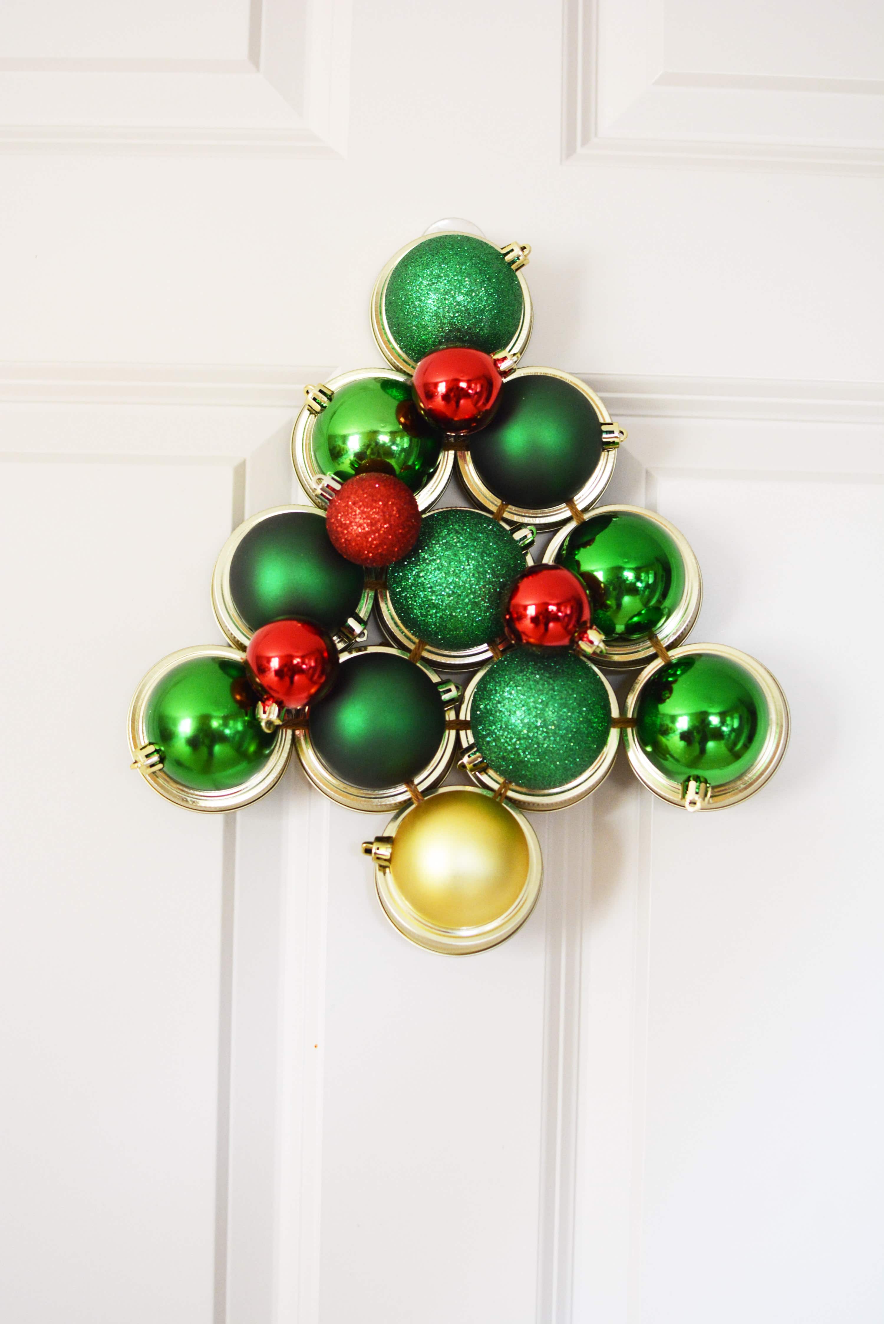 Mason Jar Crafts | Mason Jar Lid Wreath | Christmas Wreath Tutorial using Mason Jar Lids | Holiday Mason Jar Crafts
