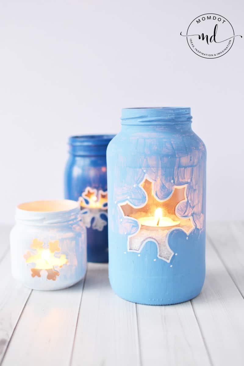 Snowflake Mason Jar DIY | Christmas Mason Jar Tutorial | How to Paint Mason Jars for Centerpieces